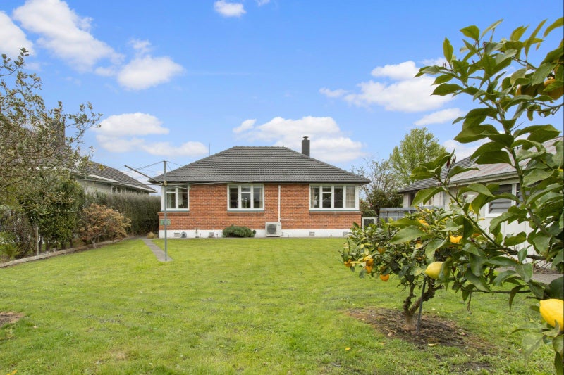 800 Grove Road, Mayfair, Hastings - Carousel 2