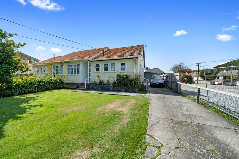 8 Macky Street, Taita, Lower Hutt - Carousel 2