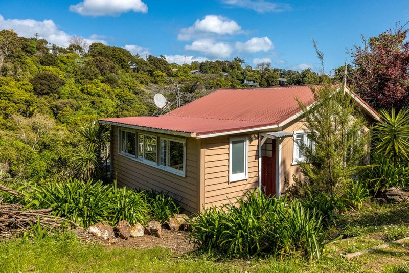40 Frank Street, Oneroa, Waiheke Island - Carousel 1