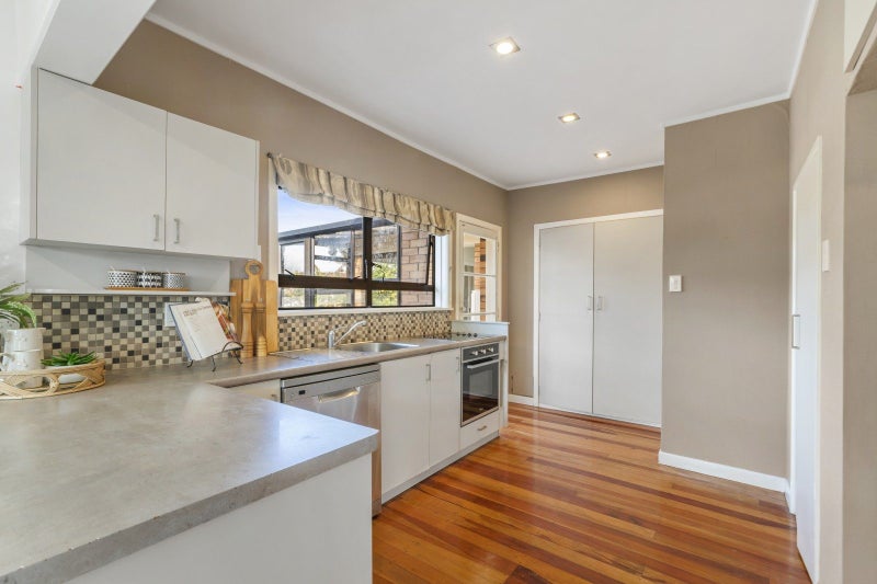 416 Great South Road, Opaheke, Papakura - Carousel 2