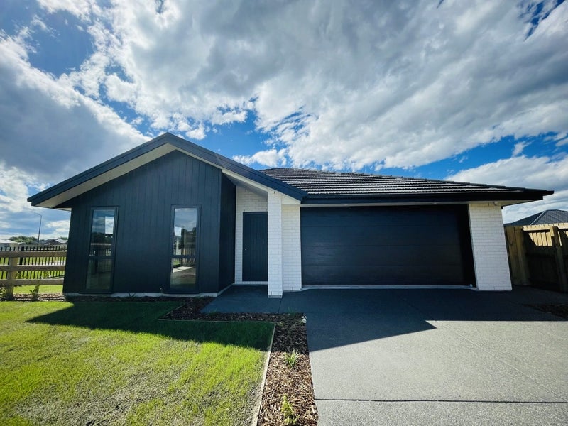 10 Cabbage Close, Halswell, Christchurch - Carousel 1