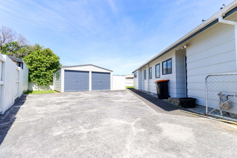 75 Hillcrest Drive, Kelvin Grove, Palmerston North - Carousel 2