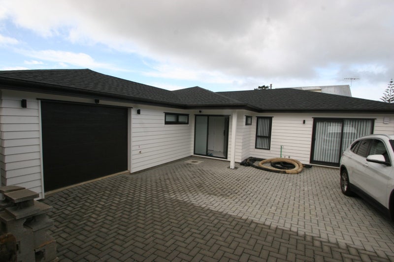 63 Fairclough Road, Beach Haven, Auckland - Carousel 1