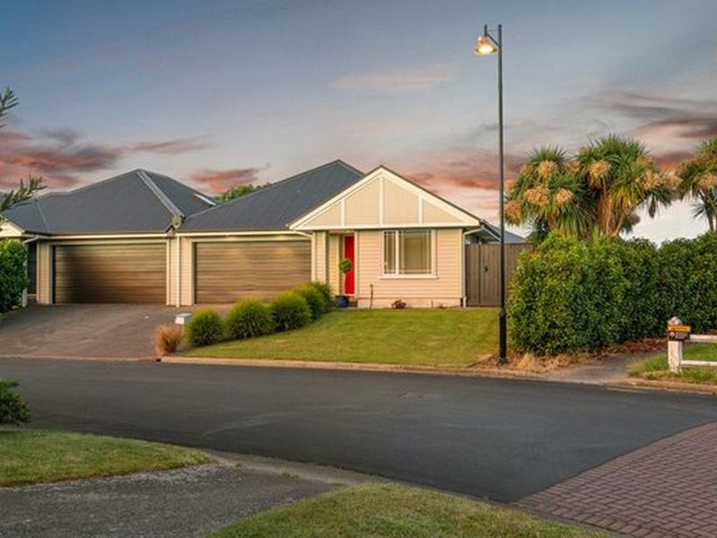 6 Date Crescent, Aidanfield, Christchurch - Carousel 20
