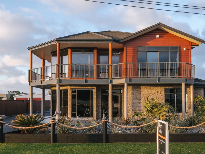 49 Hartley Street, Foxton Beach, Foxton - Carousel 1