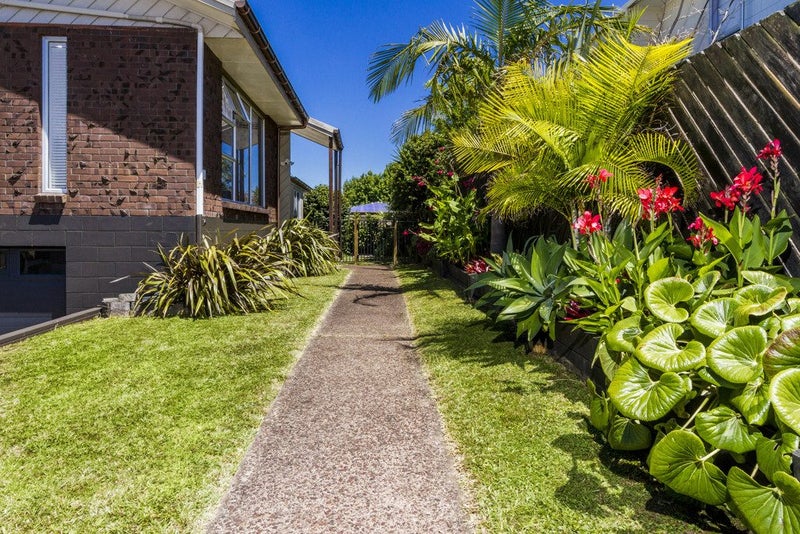 82 Stanaway Street, Hillcrest, Auckland - Carousel 2