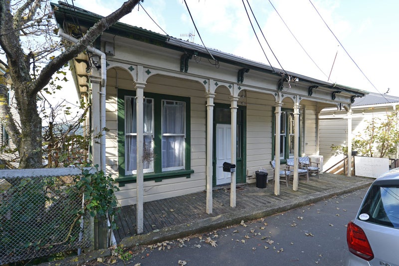 70 Fairlie Terrace, Kelburn, Wellington - Carousel 1