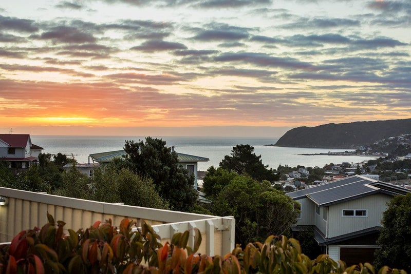 23 Lagden Street, Camborne, Porirua - Carousel 2