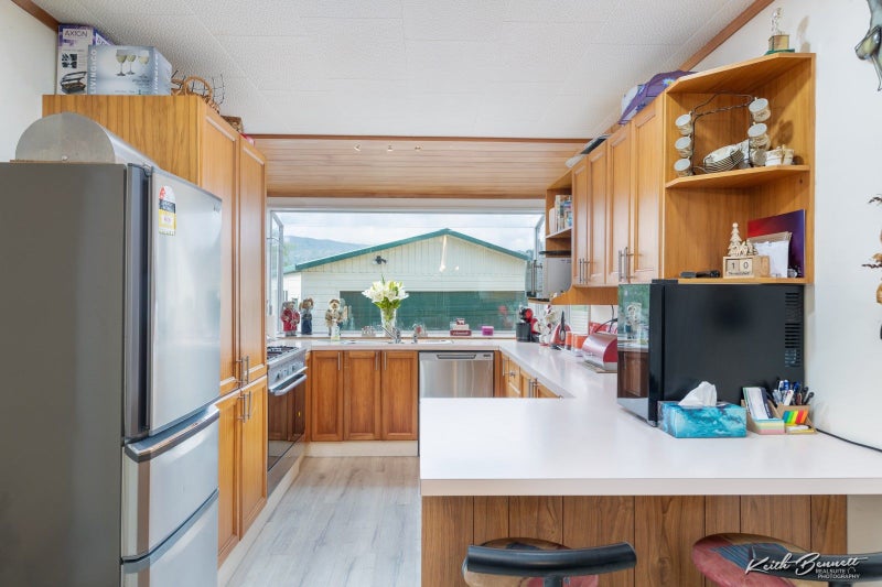 5 Annabell Grove, Haywards, Lower Hutt - Carousel 2