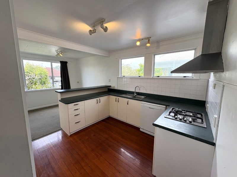 34 Tokomaru Street, Welbourn, New Plymouth - Carousel 2