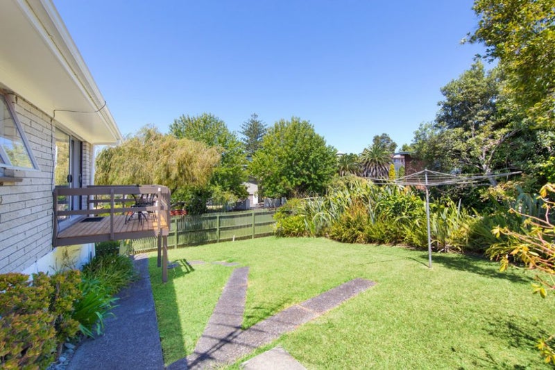 2/45 Knightsbridge Drive, Forrest Hill, Auckland - Carousel 19