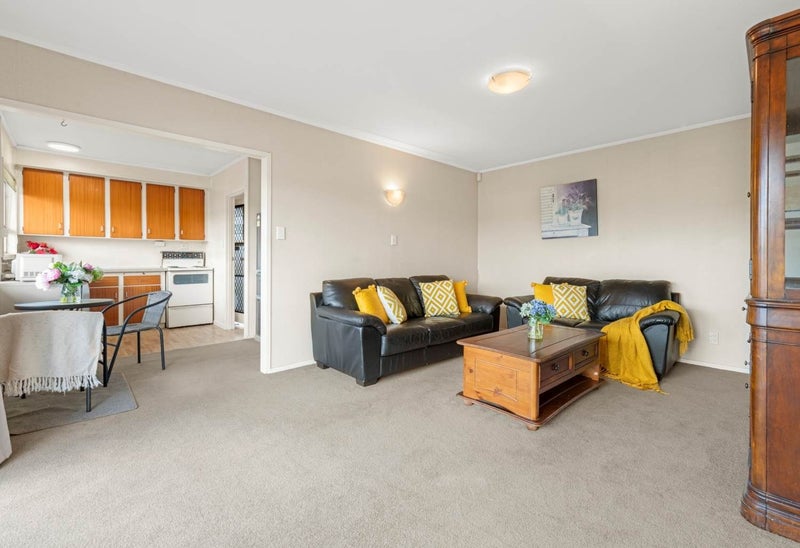 1/16 King Edward Avenue, Papakura, Auckland - Carousel 2