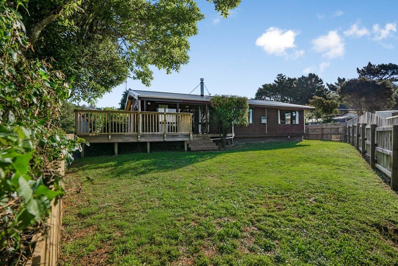 81 Park Road, Belmont, Lower Hutt - Carousel 1