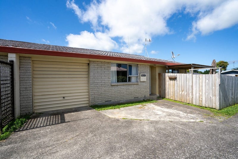 8A Leslie Place, Deanwell, Hamilton - Carousel 2