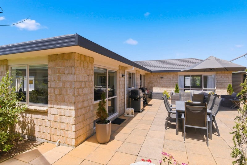10 Barrett Drive, Waikanae Beach, Waikanae - Carousel 1