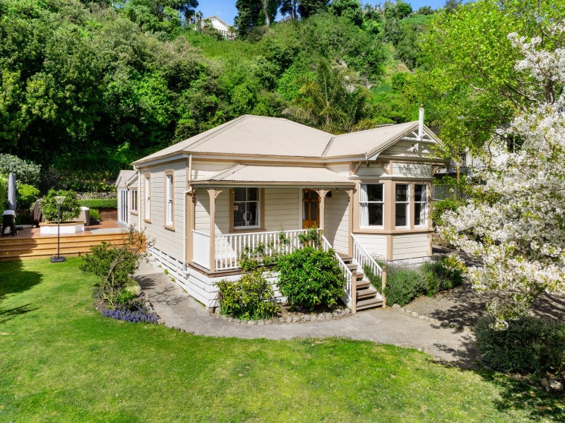 161 Milton Road, Bluff Hill, Napier - Carousel 1