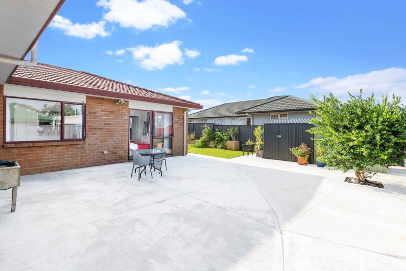 52 Bellville Drive, Clendon Park, Auckland - Carousel 21