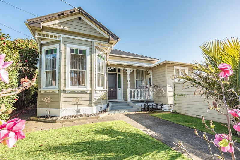 2 Watkin Street, Tawhero, Whanganui - Carousel 1