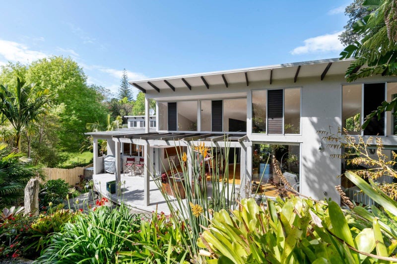 98 Braemar Road, Castor Bay, Auckland - Carousel 1