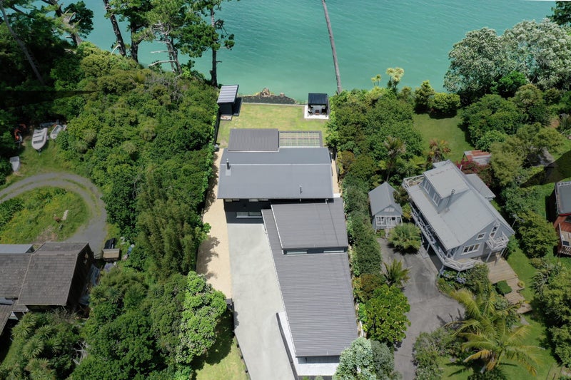 225B Victory Road, Laingholm, Auckland - Carousel 1