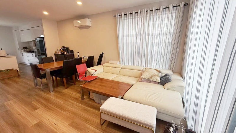 5 Milenio Crescent, Windsor Park, Auckland - Carousel 2