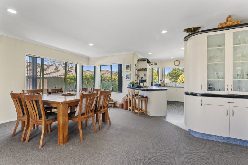 4 Berkeley Grove, Bethlehem, Tauranga - Carousel 2