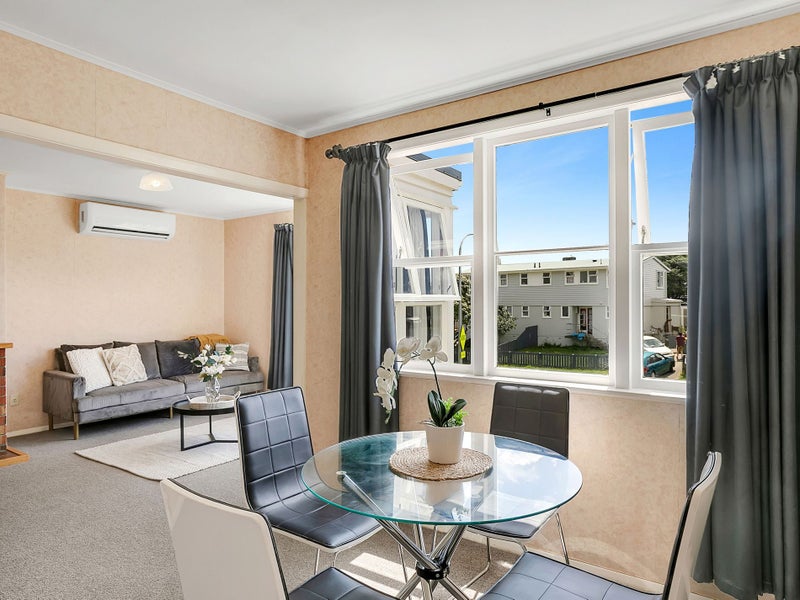 30 Corinna Street, Waitangirua, Porirua - Carousel 1