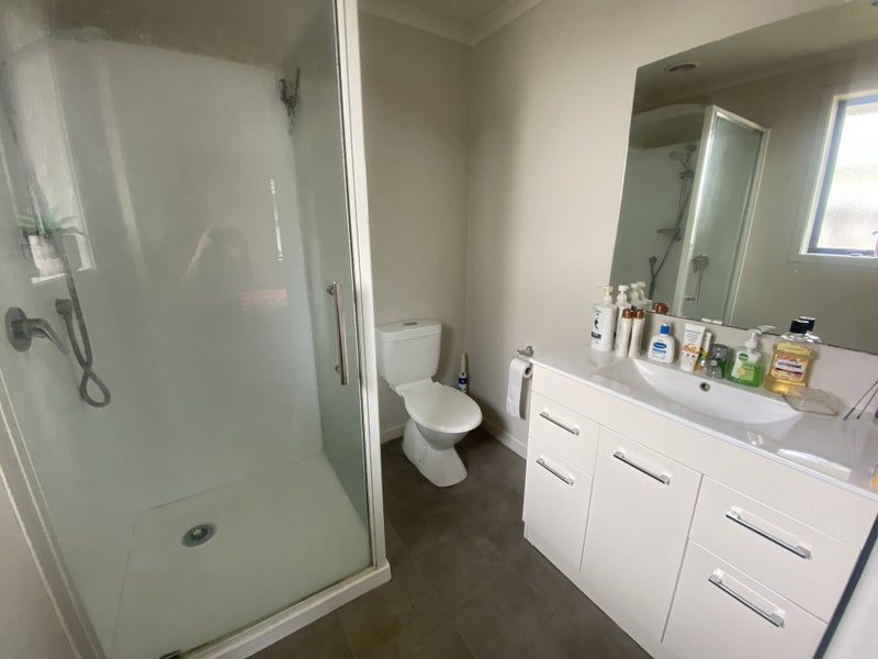 16 Parkside Drive, Huntington, Hamilton - Carousel 9