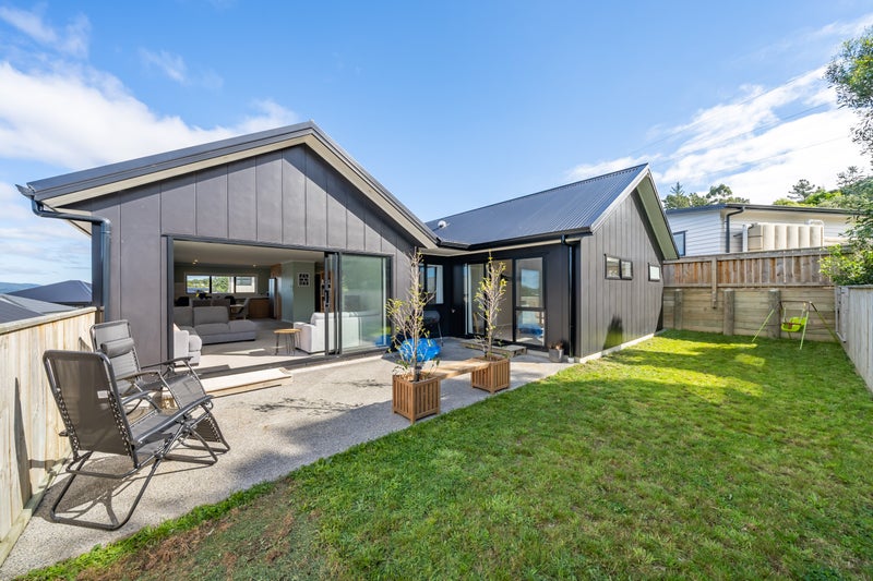 4 Richard Sadleir Way, Lower Hutt, Wellington - Carousel 1