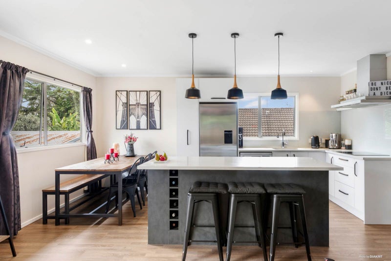 22 Landow Place, Henderson, Auckland - Carousel 2
