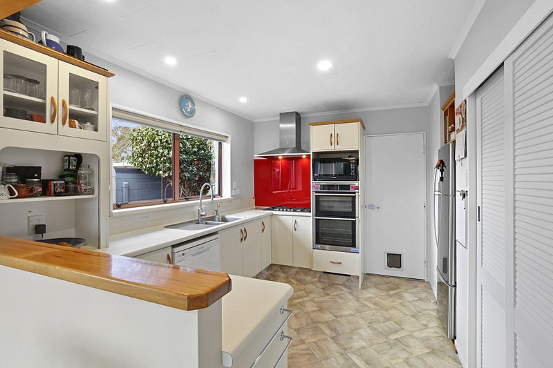 167 Govett Avenue, Frankleigh Park, New Plymouth - Carousel 2