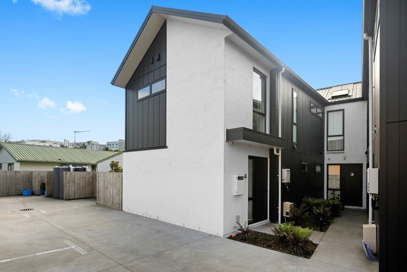 4/3 Dowding Street, Melville, Hamilton - Carousel 2