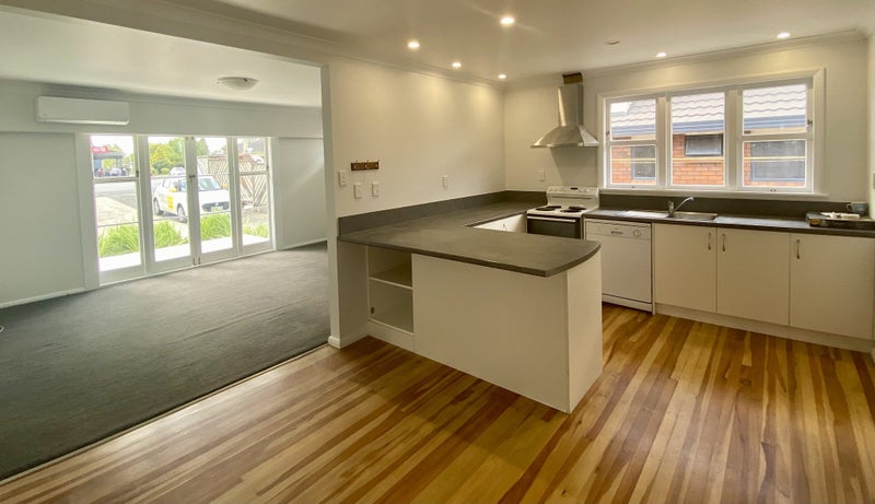 34 Cambridge Road, Hillcrest, Hamilton - Carousel 2