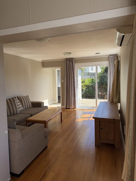 15 Lyndfield Lane, Newlands, Wellington - Carousel 2