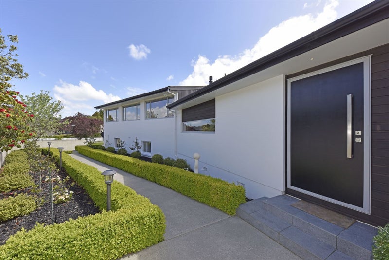 14 Harrowdale Drive, Avonhead, Christchurch - Carousel 1