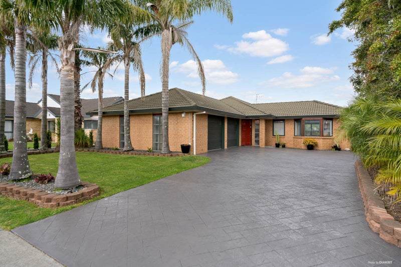 12 Trossach Place, Wattle Downs, Auckland - Carousel 2