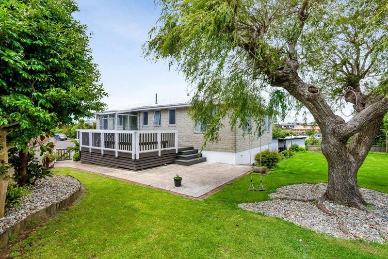 18 Harriet Place, Spotswood, New Plymouth - Carousel 1