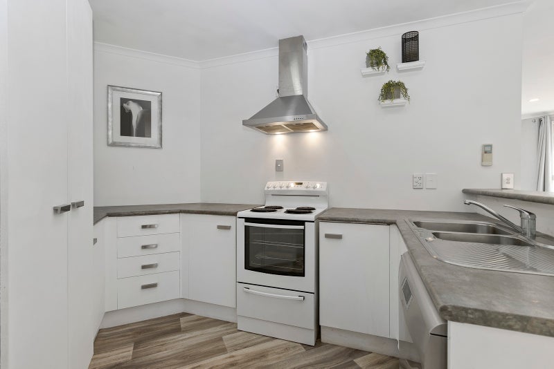 39 Houchens Road, Glenview, Hamilton - Carousel 2