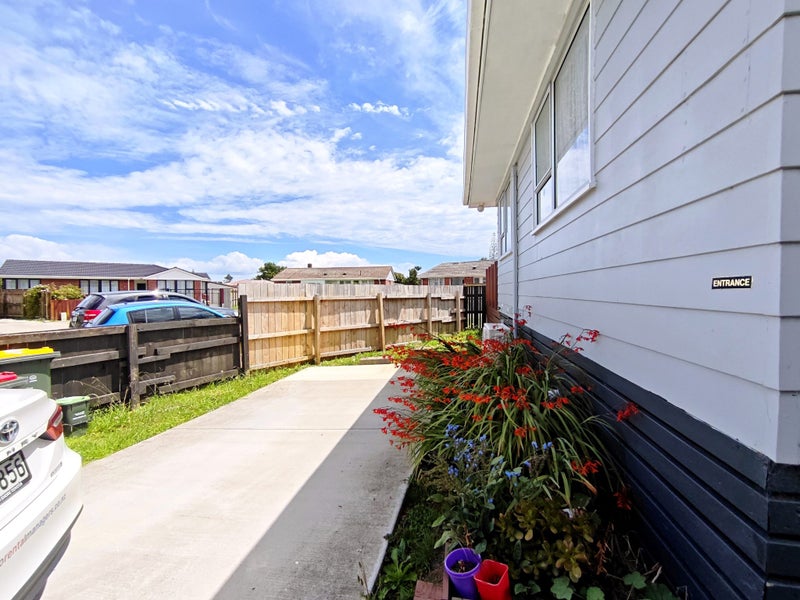 1 Auster Place, Mangere, Auckland - Carousel 2