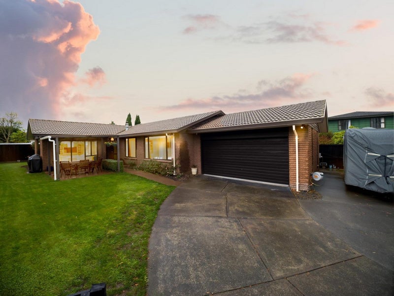 30 Connemara Drive, Northwood, Christchurch - Carousel 2