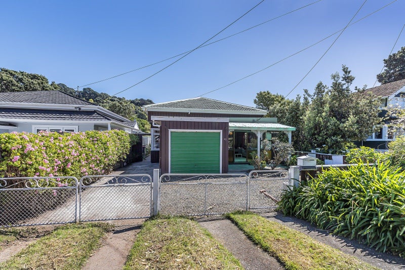 42 Monro Street, Seatoun, Wellington - Carousel 2