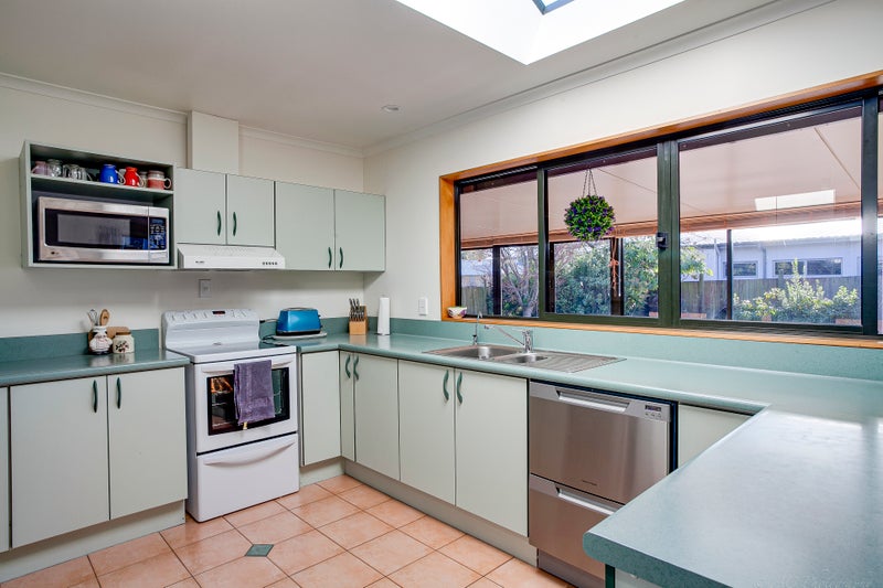 60 Temple Crescent, Gleniti, Timaru - Carousel 2