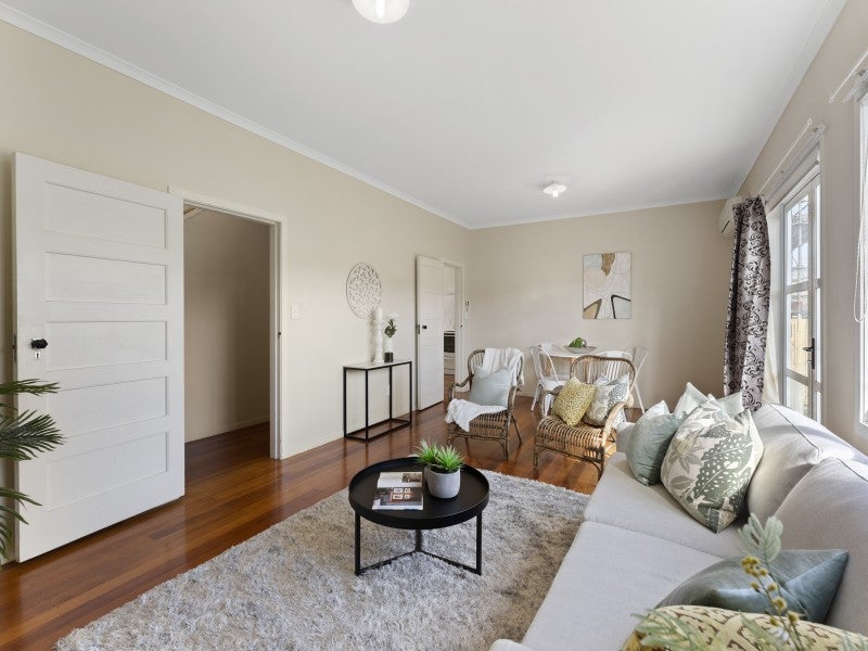 45 Durham Crescent, Fairfield, Lower Hutt - Carousel 2