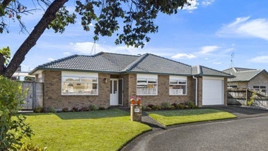 20 Francis Skinner Place, Orewa, Orewa - Carousel 1