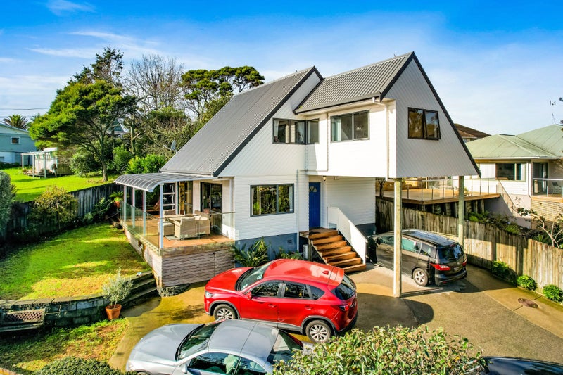 316 Whangaparaoa Road, Stanmore Bay, Whangaparaoa - Carousel 2