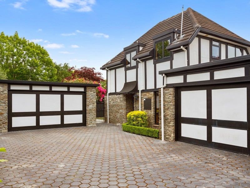 11A Thurlestone Place, Burnside, Christchurch - Carousel 1