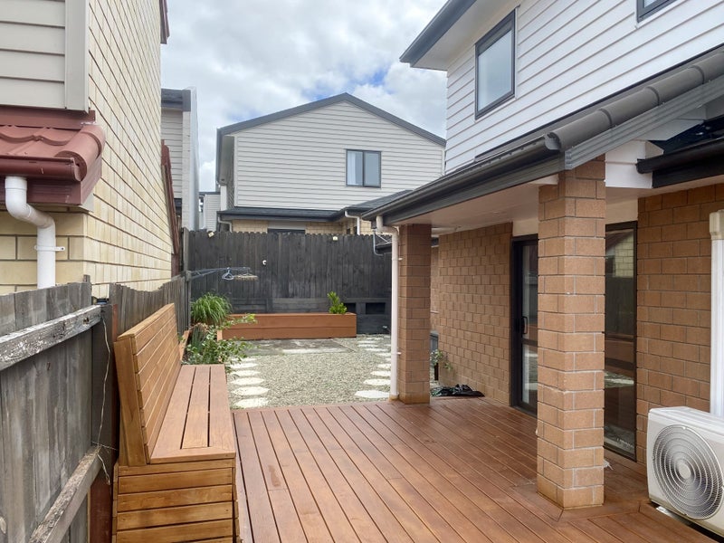10 Millcroft Lane, Ranui, Auckland - Carousel 29