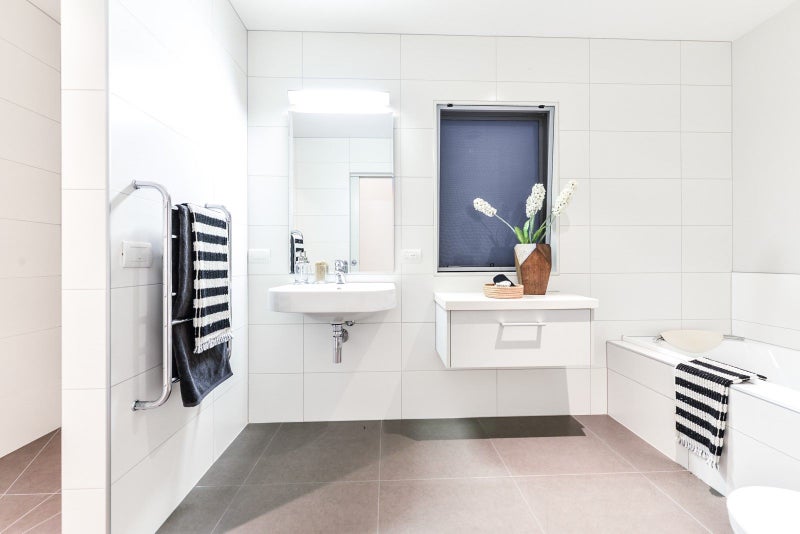 3 Peninsula Point, Huntington, Hamilton - Carousel 30