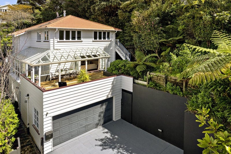 15 Easdale Street, Kelburn, Wellington - Carousel 24
