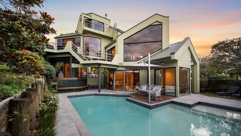 25 Bucklands Beach Road, Bucklands Beach, Auckland - Carousel 1